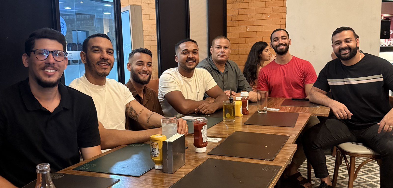 Corpo Clínico Completo do Núcleo Fisioterapia Domiciliar reunido em Salvador