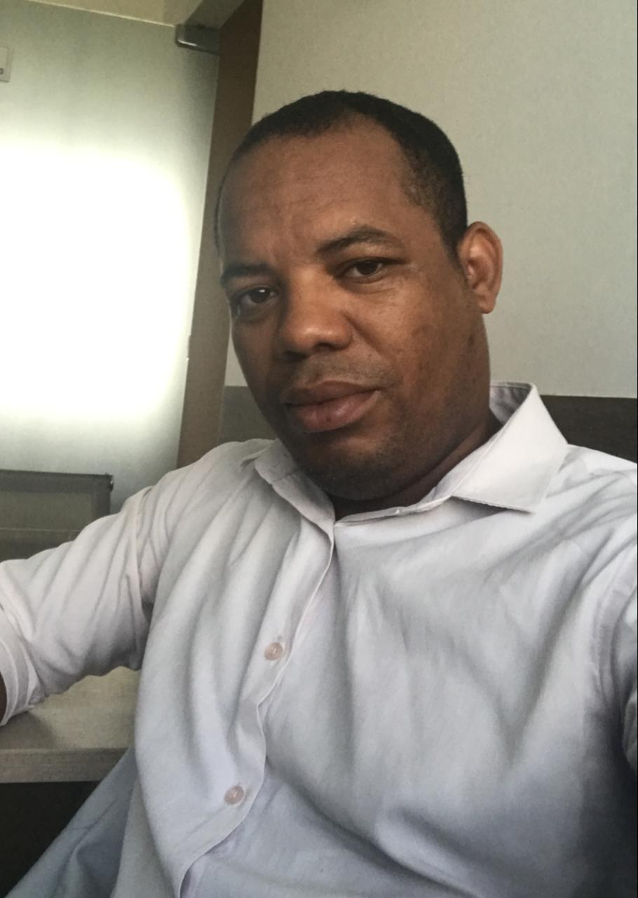 Dr. Israel Coutinho — Fisioterapeuta