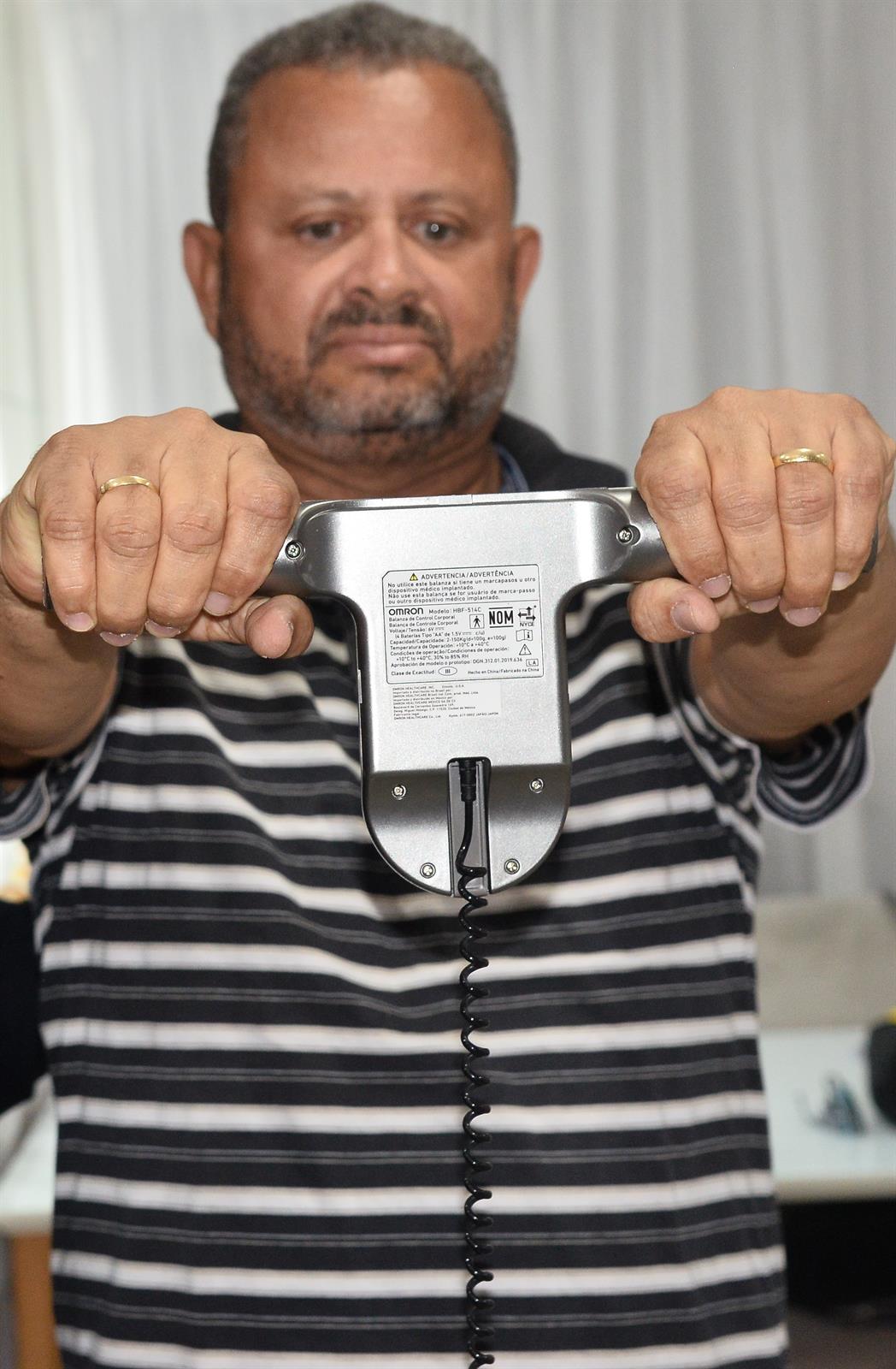 Fisioterapia neuromotora e no leito com paciente